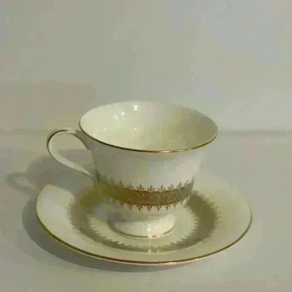 Wedgwood Argyll 5 Place Setting